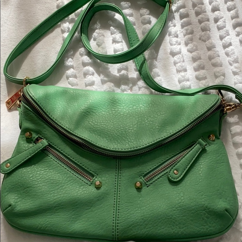 Spring green purse - Picture 2 of 3